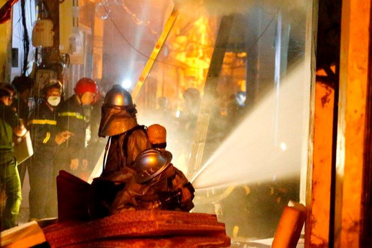 Các nước gửi điện, thư chia buồn sau việc cháy nhà ở Hà Nội