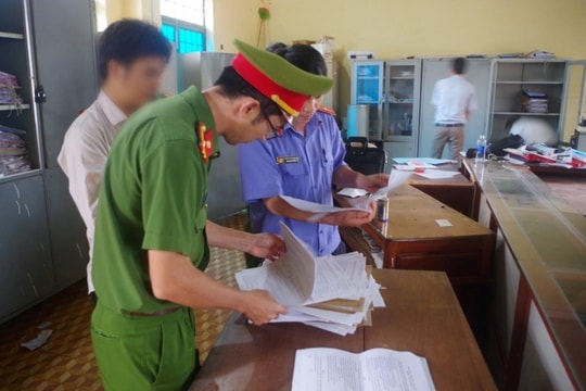 Bắt tạm giam cán bộ xã yêu cầu dân đưa tiền để làm thủ tục, giấy tờ về đất đai