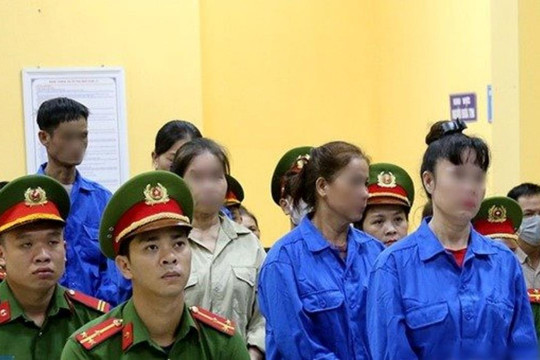Phạt tù 5 bị cáo vì hành vi lợi dụng các quyền tự do dân chủ