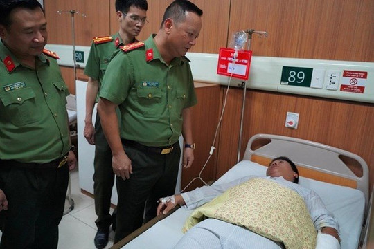 Đại úy Công an bị đâm khi ngăn chặn vụ đánh ghen