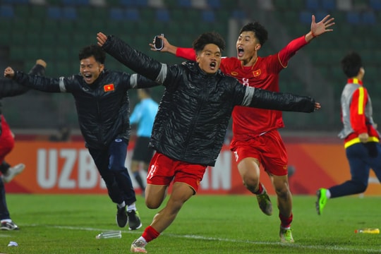 ĐT Việt Nam nhận "mưa lời khen" sau trận đấu quả cảm ở Asian Cup 2023