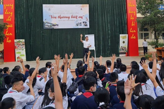 Tạm dừng liên kết dạy học kỹ năng sống trong nhà trường