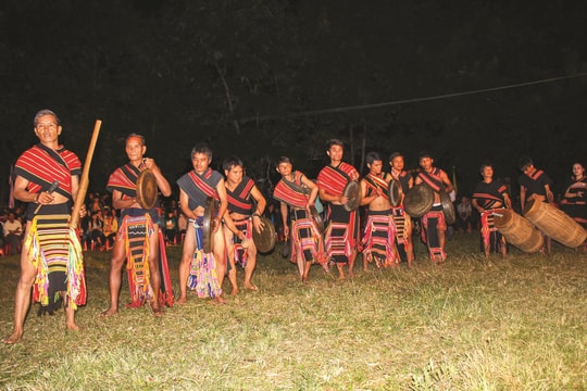 Những 'sắc màu' đậm nét ở Báo Công lý