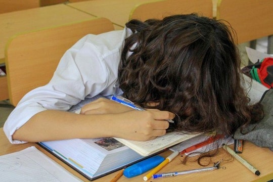 Stress, trầm cảm vì áp lực học trường chuyên