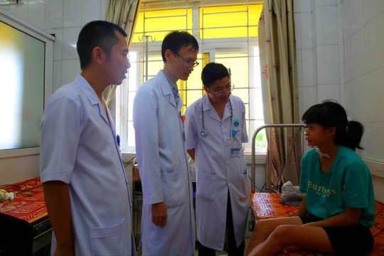 Bé gái 9 tuổi bị nhiễm khuẩn nặng, hôn mê sâu do bệnh đái tháo đường hiếm gặp