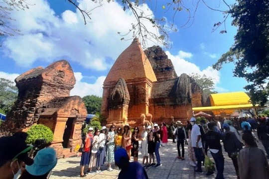 Khánh Hòa công khai tiền công đức ở di tích Tháp Bà Ponagar