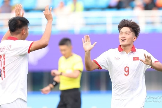 Tuyển Olympic Việt Nam khởi đầu chiến thắng tại ASIAD 19