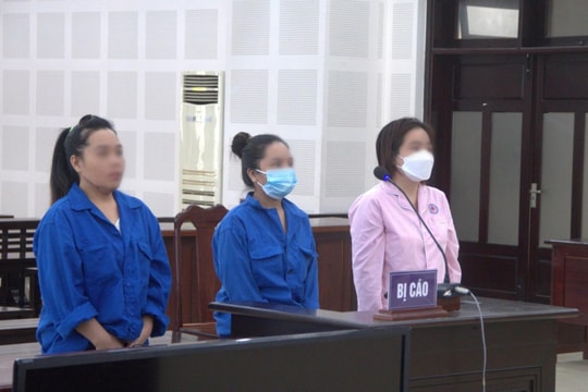 “Biến” vàng giả thành vàng thật đem đi cầm cố lấy tiền tiêu xài