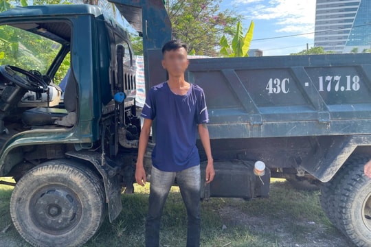 Trộm xe ô tô tải đỗ bên đường