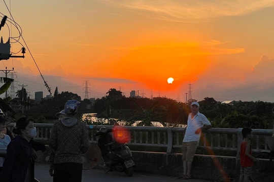 Người dân kể phút tiếp xúc nữ nghi phạm bắt cóc, sát hại bé gái 2 tuổi ở Hà Nội
