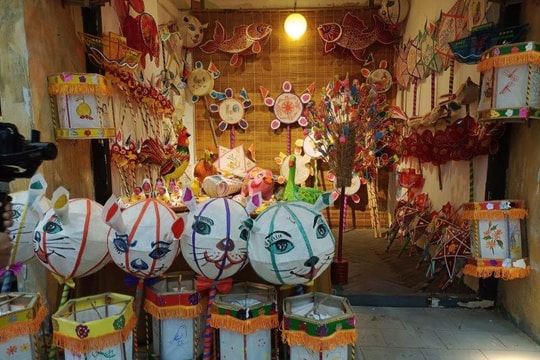 Ngắm đèn Trung thu xưa tại Hoàng thành Thăng Long
