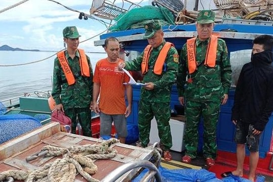 Bắt giữ 7 tàu đánh cá khai thác sai quy định