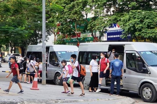 Hà Nội: Tổng kiểm tra xe hợp đồng đưa đón học sinh