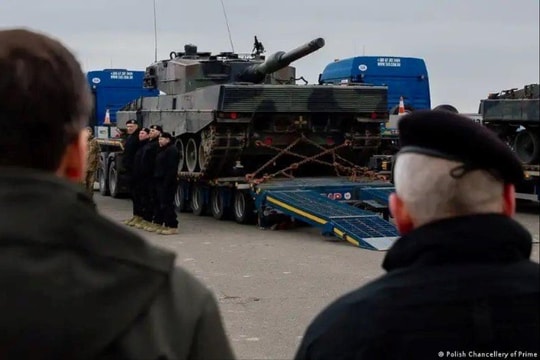 Ba Lan tuyên bố ngừng cung cấp vũ khí cho Ukraine