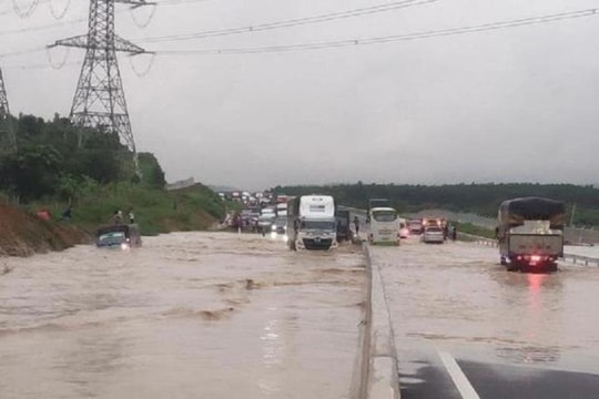 Ban QLDA Thăng Long chậm xử lý ngập cục bộ tại cao tốc Phan Thiết - Dầu Giây