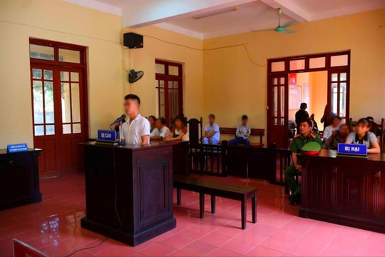 Nhậu say đi tìm vợ, lĩnh án đe dọa giết người