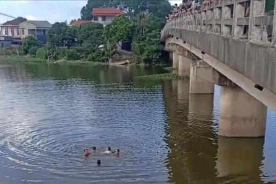 Hải Dương: Nữ sinh lớp 9 ngã xuống sông, đuối nước tử vong