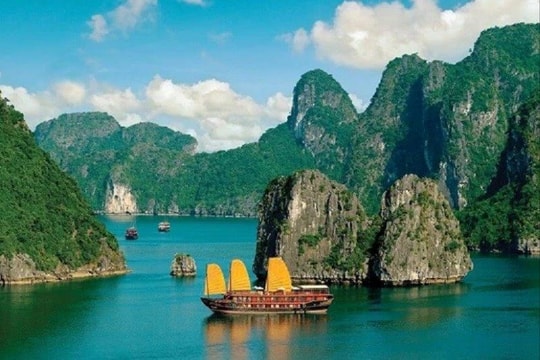 Việt Nam trong top 20 điểm đến đông khách nhất mùa hè