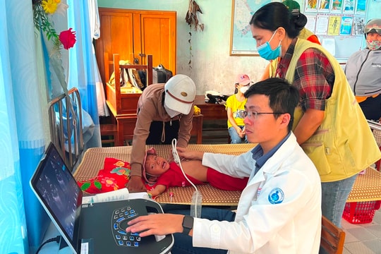 Tầm soát, điều trị miễn phí bệnh dị tật tim bẩm sinh cho trẻ em nghèo