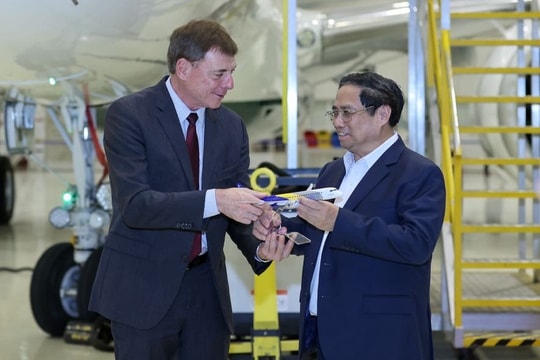 Thủ tướng: Đề nghị Tập đoàn hàng không vũ trụ Embraer mở rộng hoạt động tại Việt Nam