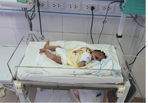 Bé trai 2,8 kg bị bỏ rơi tại Bệnh viện đa khoa tỉnh Quảng Trị