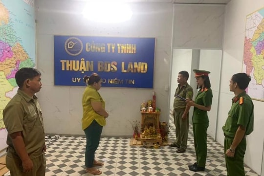 Tạm giữ đối tượng làm giả sổ đỏ để đi lừa đảo