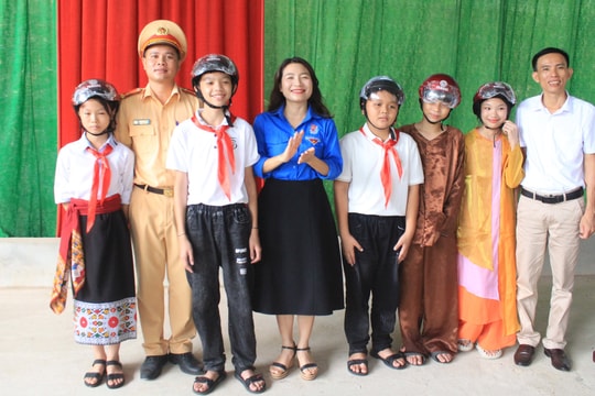 Nghệ An: Tuyên truyền Luật Giao thông đường bộ cho học sinh đồng bào dân tộc thiểu số