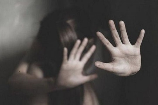 Nhiều lần xâm hại cháu vợ tại cơ sở tẩm quất