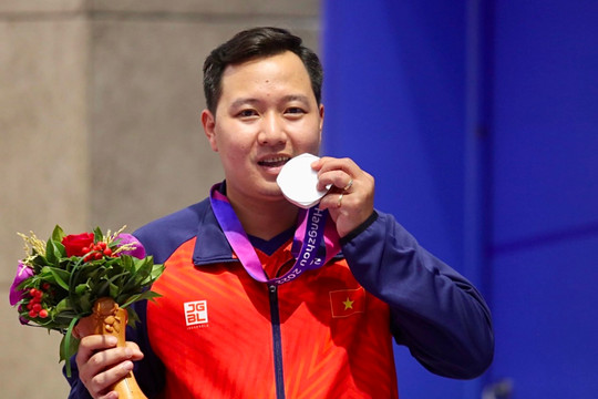 Xạ thủ Ngô Hữu Vương và cột mốc lịch sử mới ở ASIAD 2023