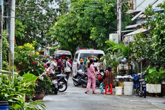 Vợ phát hiện chồng tử vong tại phòng trọ, bên cạnh có chất dịch