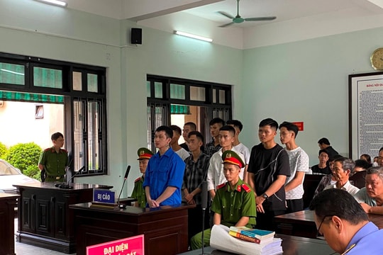 Nhóm thanh thiếu niên đánh người lĩnh án