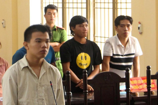 Đòi nợ bất thành, đâm bạn nguy kịch