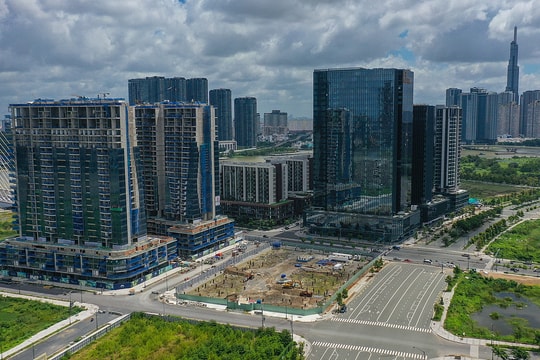 Thị trường "ấm dần", doanh nghiệp bất động sản tăng cường huy động vốn