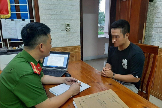 Khởi tố nam thanh niên đi xe máy cướp giật tài sản