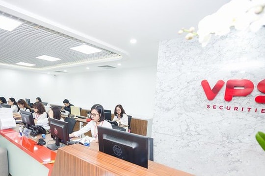 VPS kinh doanh “èo uột”, vướng nhiều lùm xùm