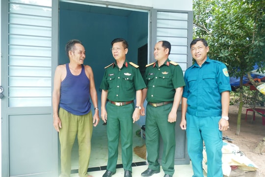 Điểm dân cư liền kề chốt dân quân biên giới: Ấm tình quân dân