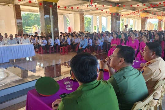 Tuyên truyền về an toàn giao thông cho gần 500 đồng bào Công giáo Quảng Bình