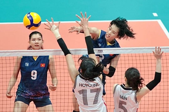 Ngược dòng trước Hàn Quốc giúp Việt Nam chắc chắn ngôi đầu bảng C