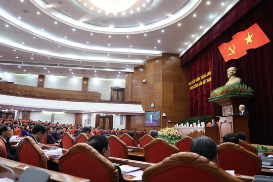 Thông cáo báo chí ngày làm việc thứ nhất Hội nghị Trung ương 8 khóa XIII