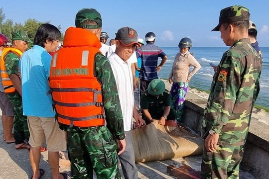 Hai học sinh ở Thừa Thiên Huế đuối nước khi tắm biển