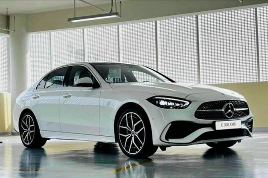 Hơn 4.400 xe Mercedes tại Việt Nam lỗi bơm nhiên liệu