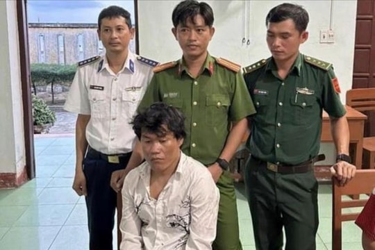 Trốn truy nã trên tàu cá ở đảo Lý Sơn