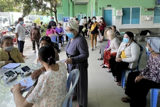 TP.HCM khám sức khỏe miễn phí cho người cao tuổi