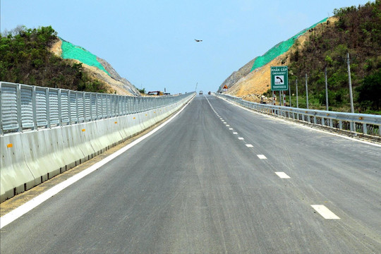 Cao tốc Vĩnh Hảo - Phan Thiết sẽ sớm hoàn thiện các hạng mục còn lại