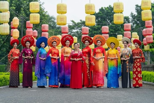 NTK Thủy Lê - “Lưu Dấu Ngàn Năm” trên tà áo dài Việt