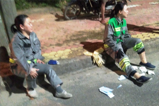 Hai nữ lao công bị bắn khi đang quét rác trong đêm