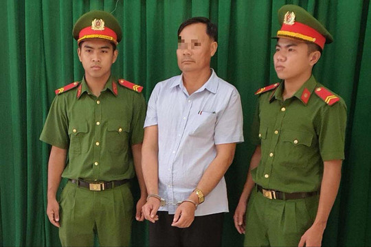 Chặt 56 cây gỗ trong rừng phòng hộ, 3 đối tượng bị khởi tố