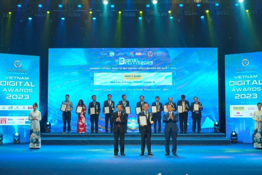 ONEBANK by Nam A Bank được vinh danh “Giải thưởng Chuyển đổi số Việt Nam 2023”