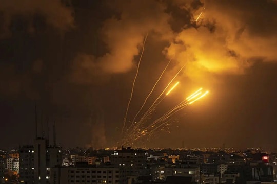 Nhiều tên lửa bắn từ Gaza về phía Israel