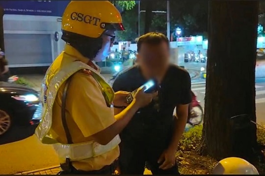 Đội Tuần tra dẫn đoàn TP.HCM xử lý hơn 3.200 trường hợp vi phạm cồn
